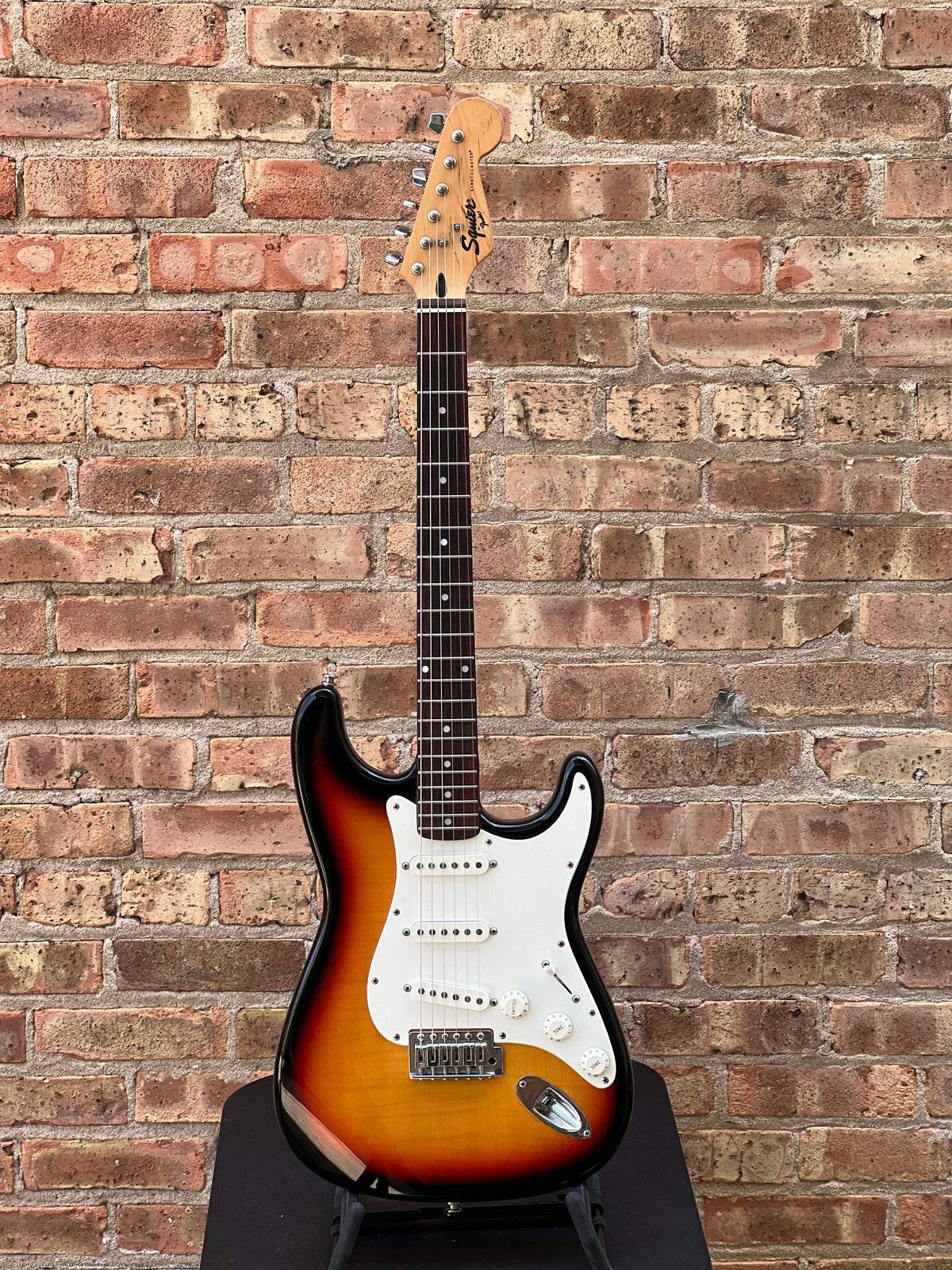 Fender "Squier Series" Standard Stratocaster Sunburst Korea Used Fender "Squier Series" Standard