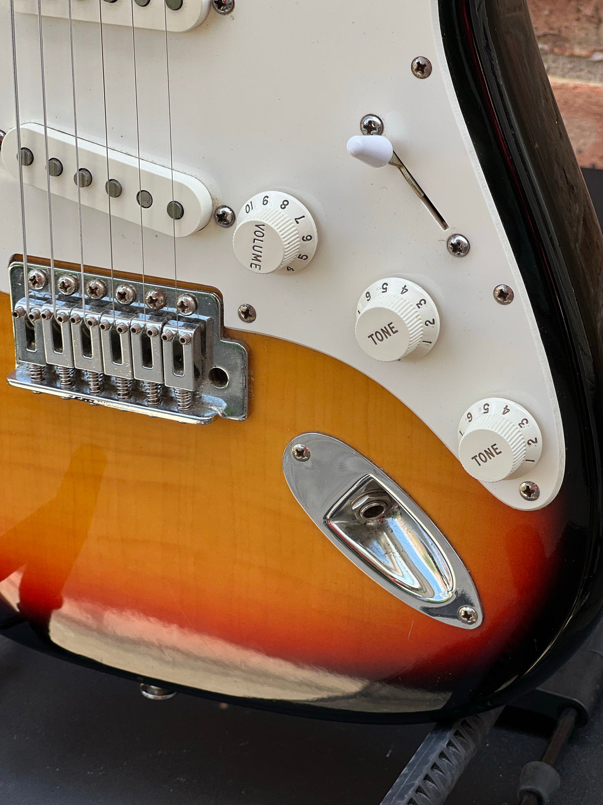 Fender "Squier Series" Standard Stratocaster Sunburst Korea Used Fender "Squier Series" Standard