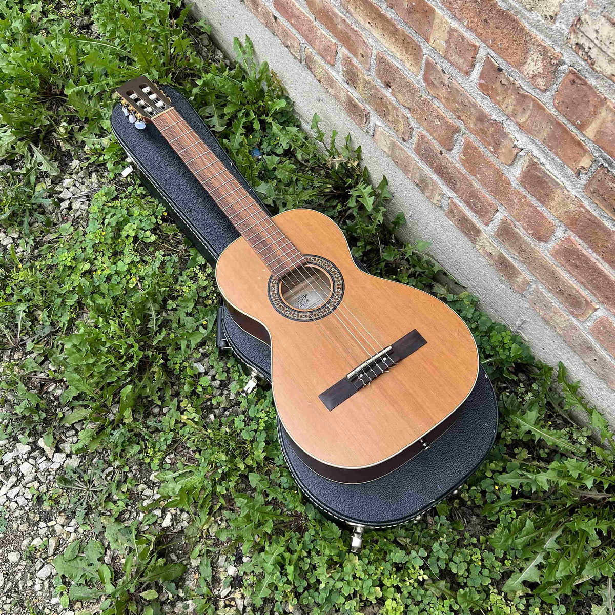 Godin La Patrie Motif Classical Guitar w/Hard Shell Case