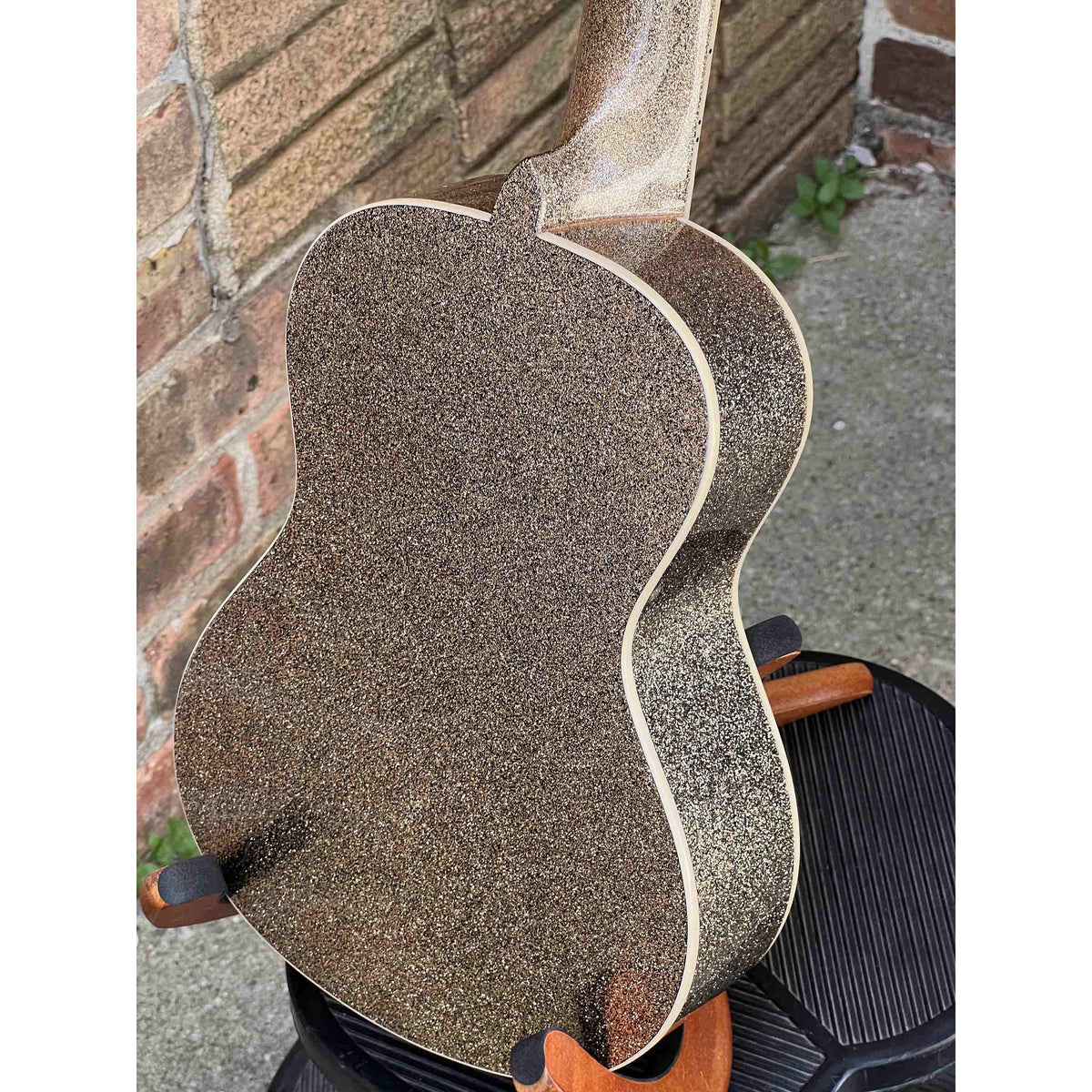 Kala Stardust Gold Sparkle Concert Ukulele