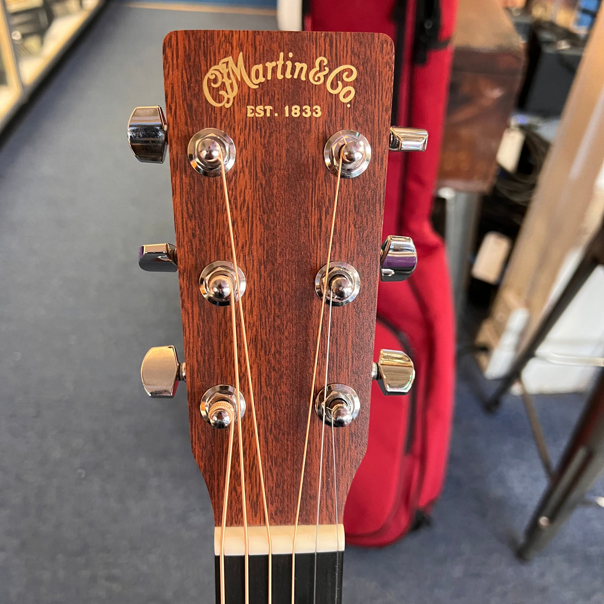 Martin X Series Special Acoustic-Electric Guitar like new DX2E (used)