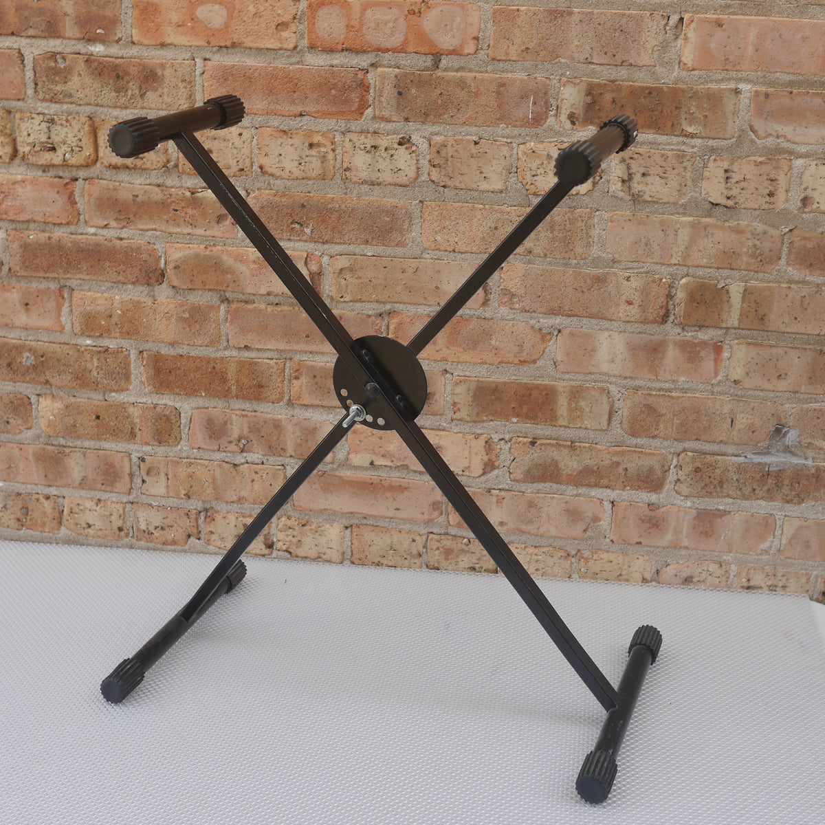 Qwik Lok Small Keyboard X Stand Italy used