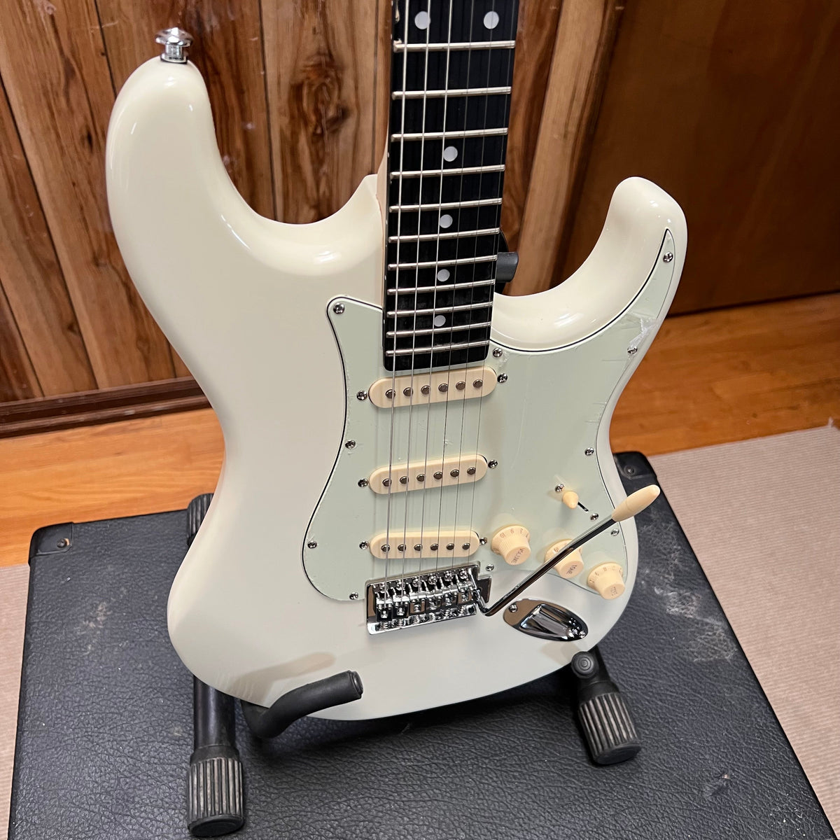 Tagima TG-500 Electric Guitar Olympic White