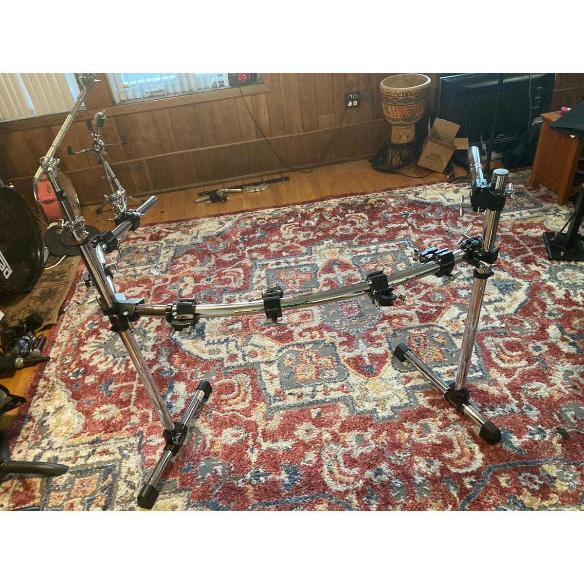 Gibraltar Drum Rack like new with lots of new clamps