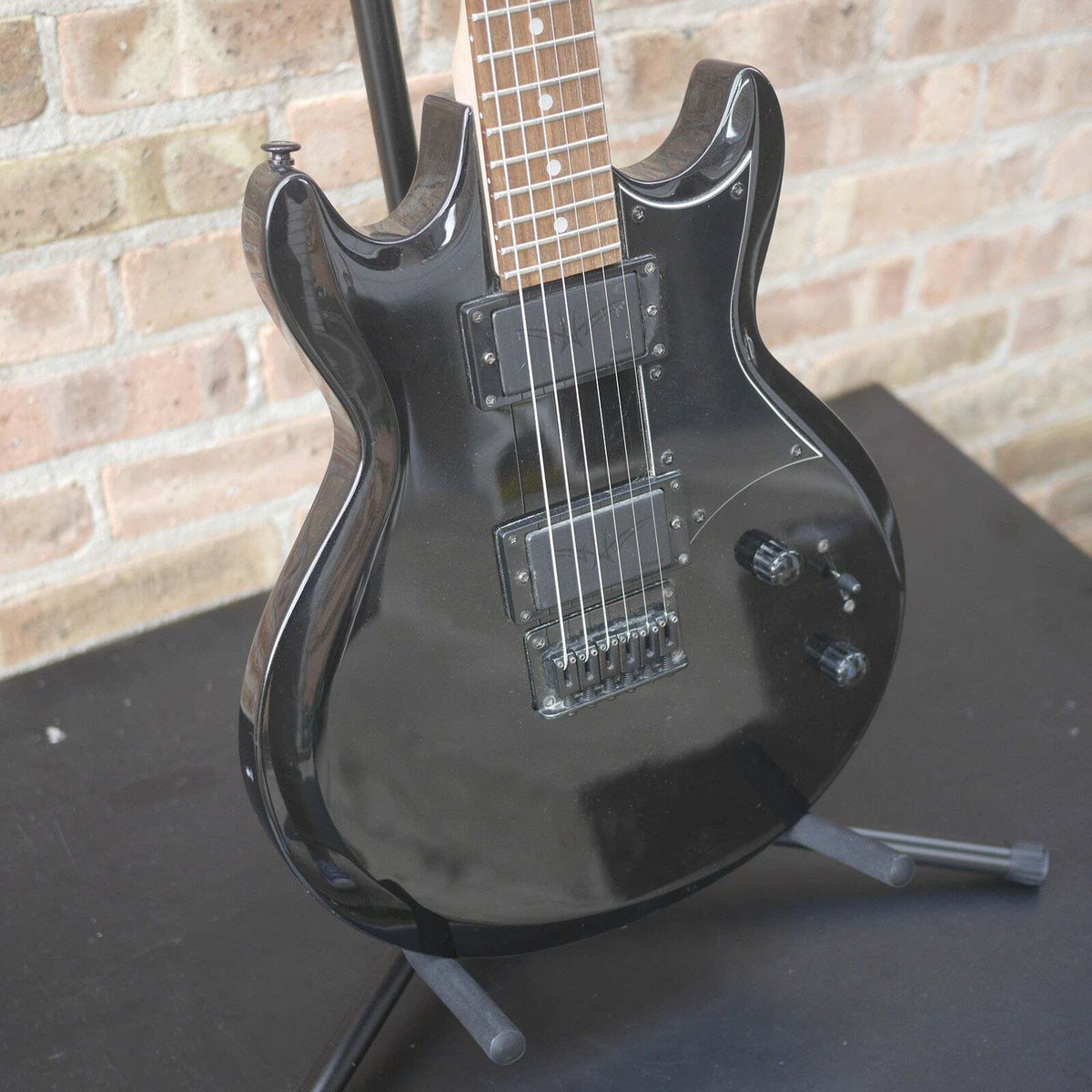 Ibanez GIO Double Cutaway Electric Guitar Black used