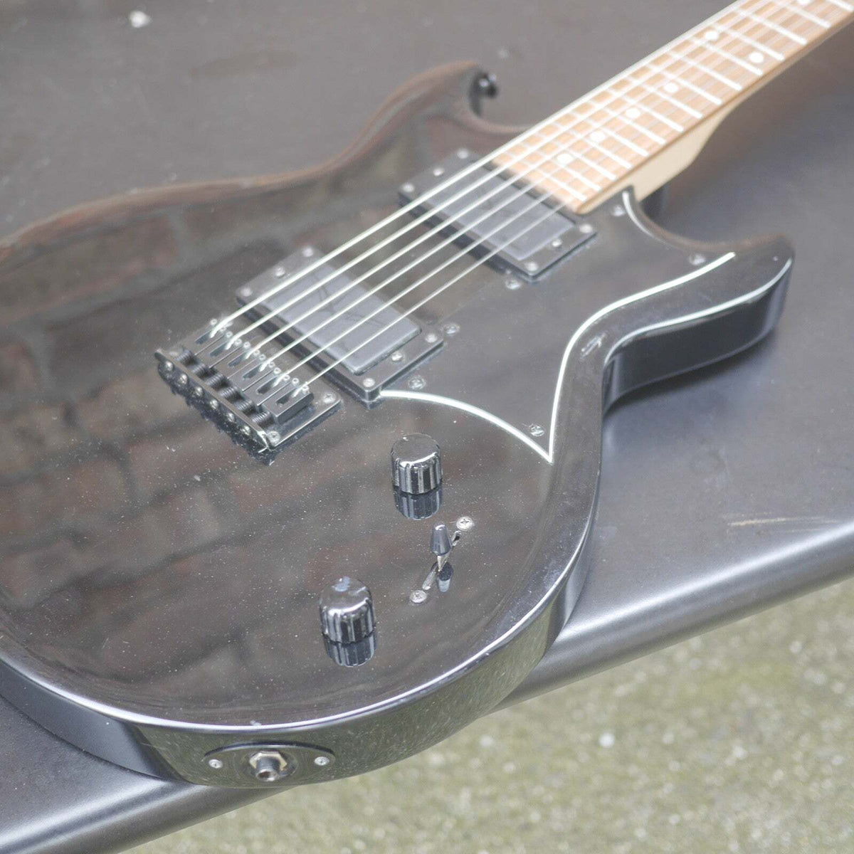 Ibanez GIO Double Cutaway Electric Guitar Black used