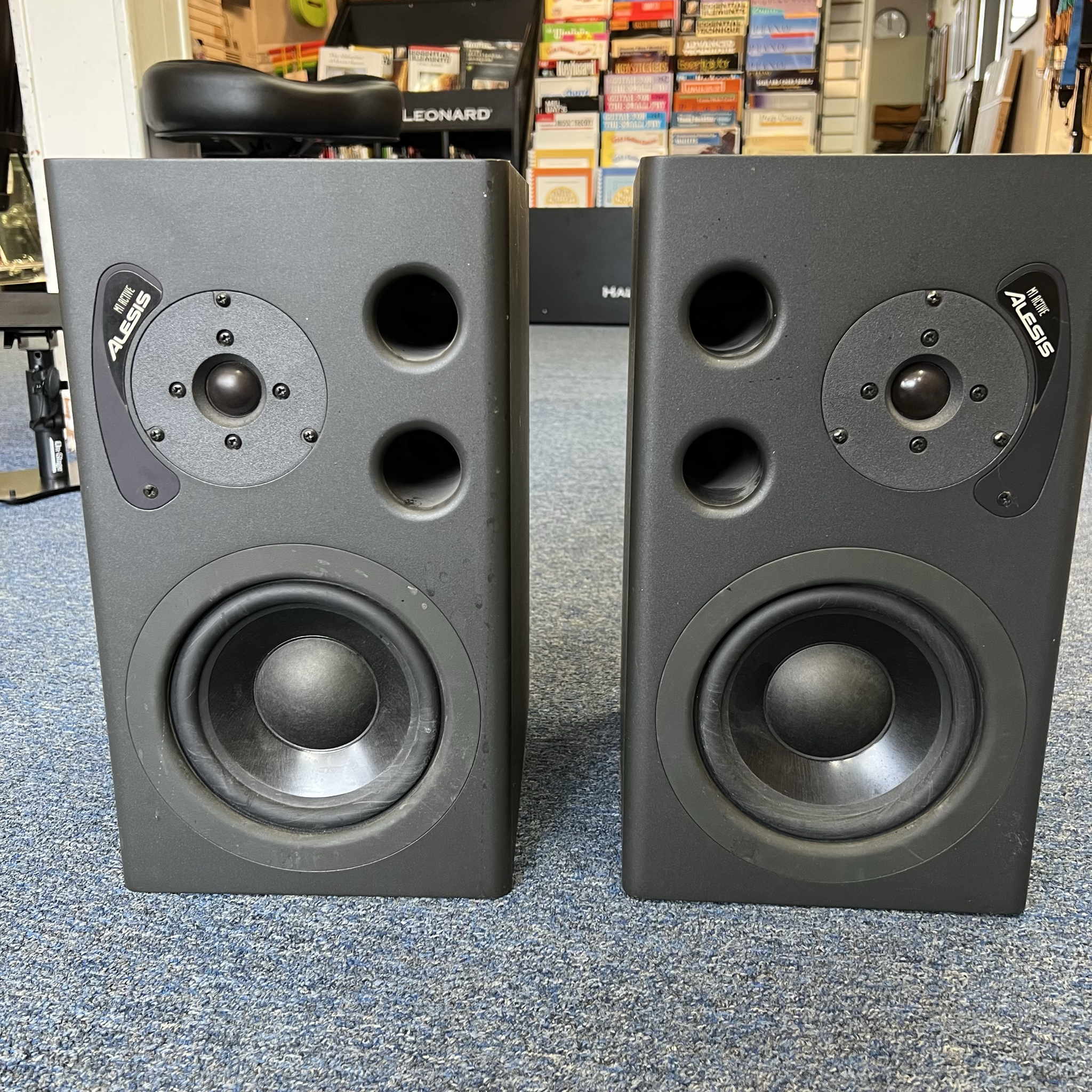 Alesis M1 Active Studio Reference Monitors (pair) 1999 black (used)