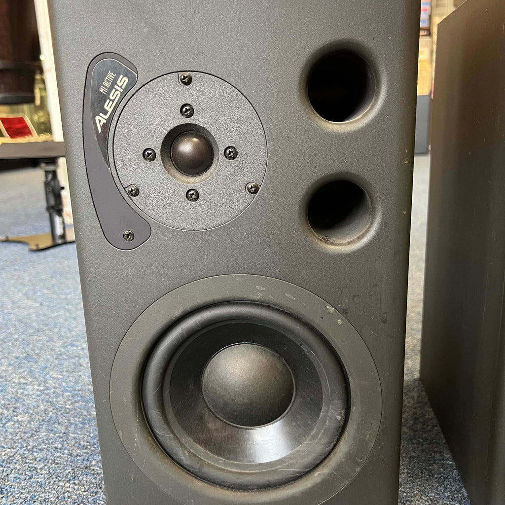 Alesis M1 Active Studio Reference Monitors (pair) 1999 black (used)