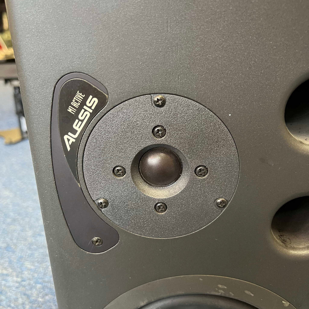 Alesis M1 Active Studio Reference Monitors (pair) 1999 black (used)