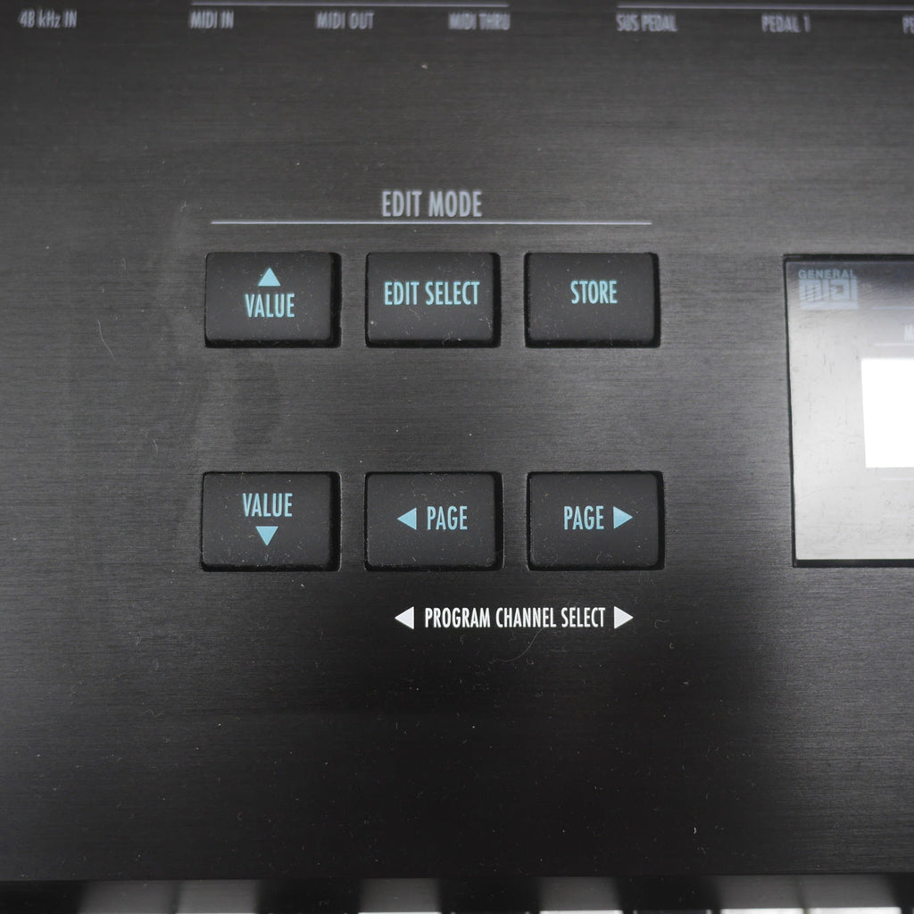 Alesis QS7 DIgital Synthesizer Keyboard 1999