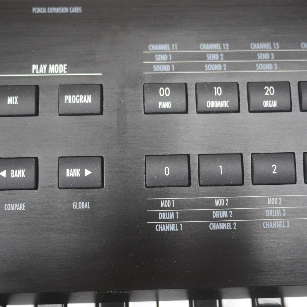 Alesis QS7 DIgital Synthesizer Keyboard 1999