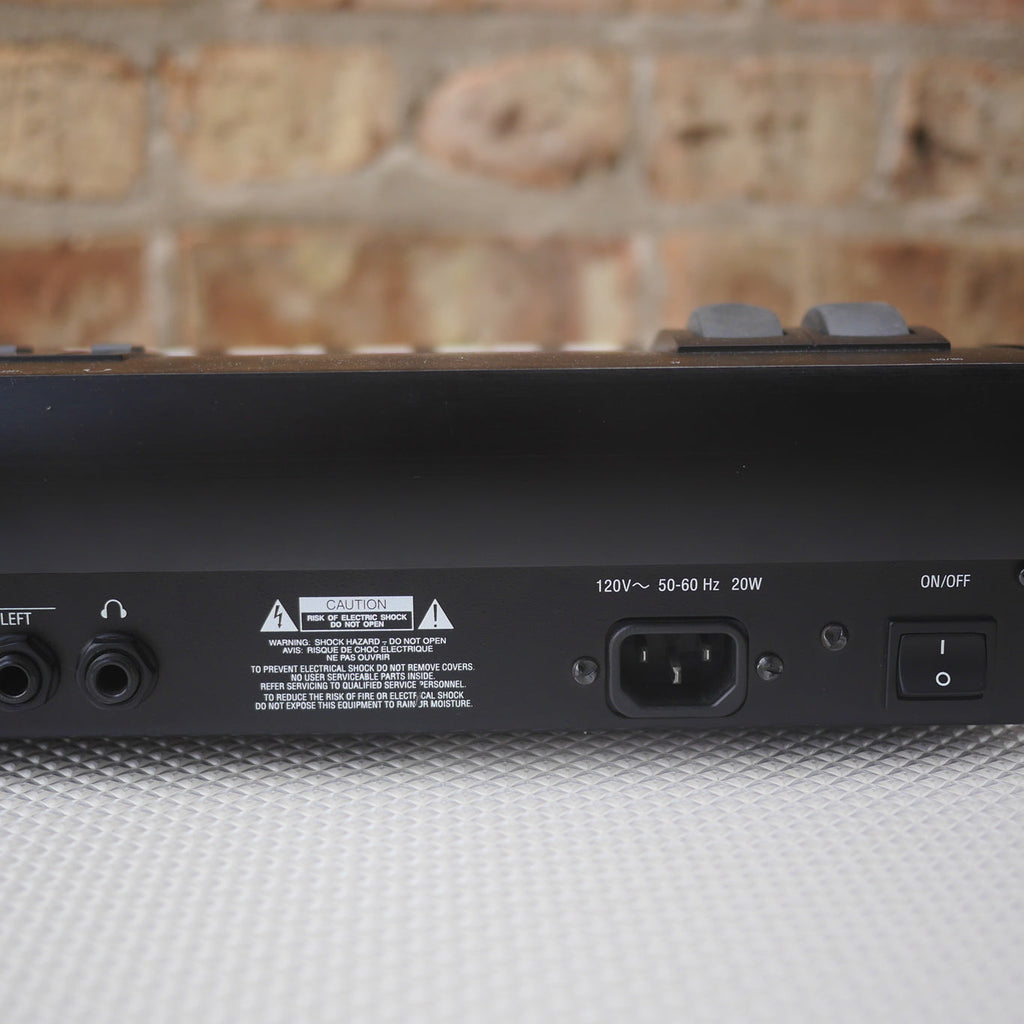 Alesis QS7 DIgital Synthesizer Keyboard 1999