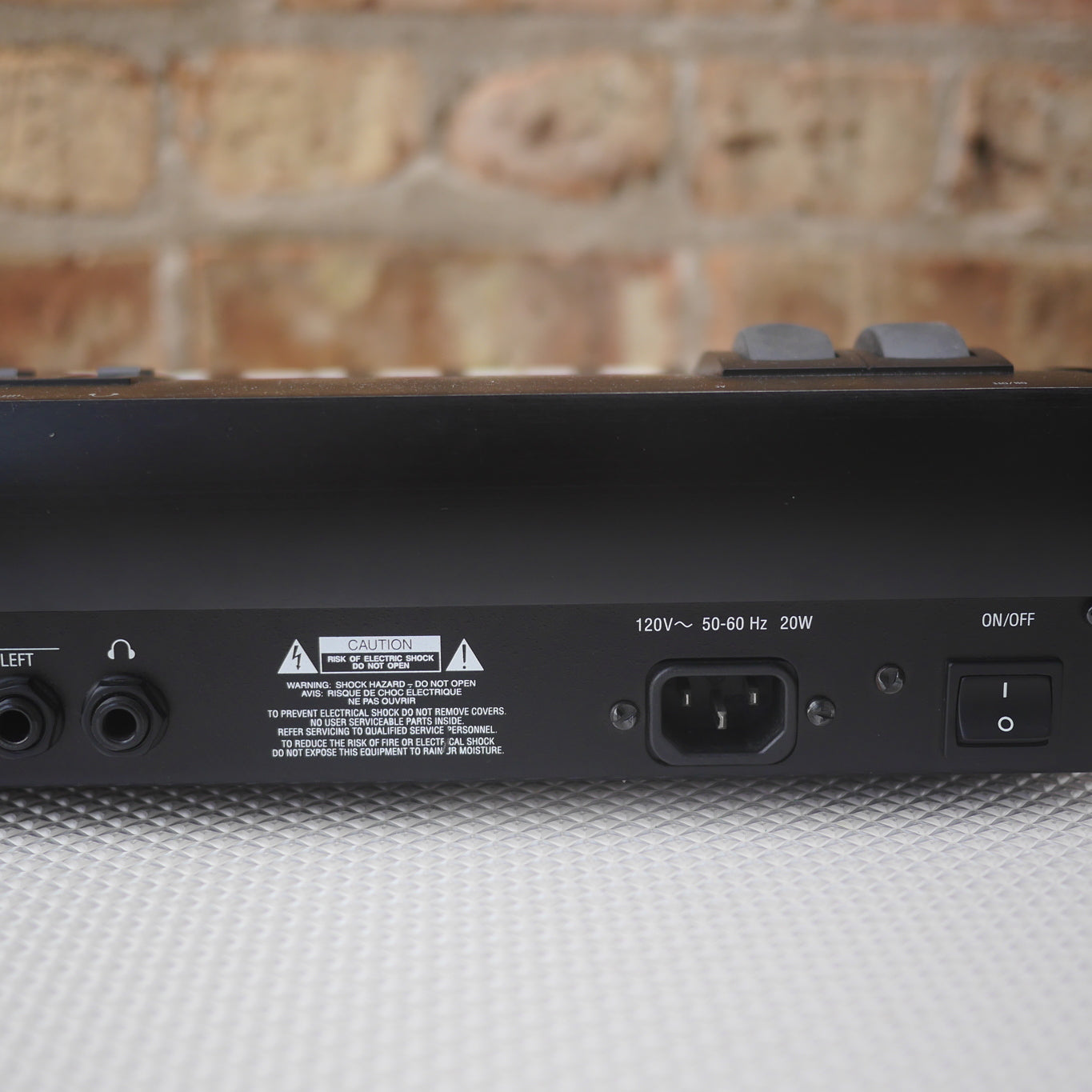 Alesis QS7 DIgital Synthesizer Keyboard 1999