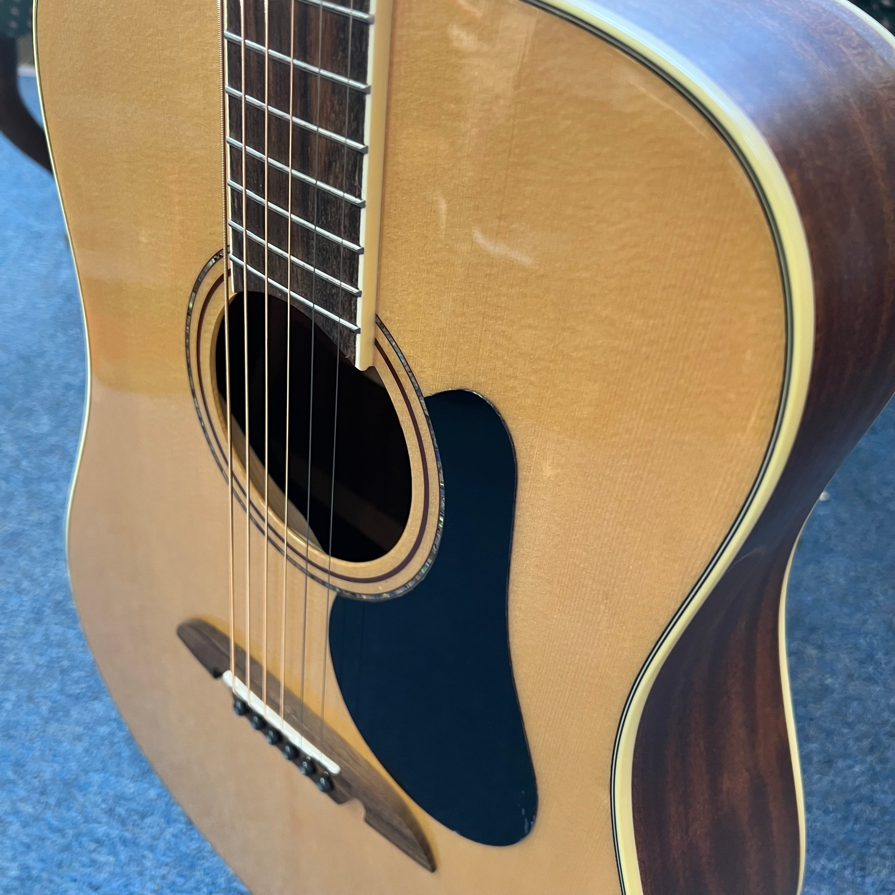 Alvarez AD60 Artist Dreadnought