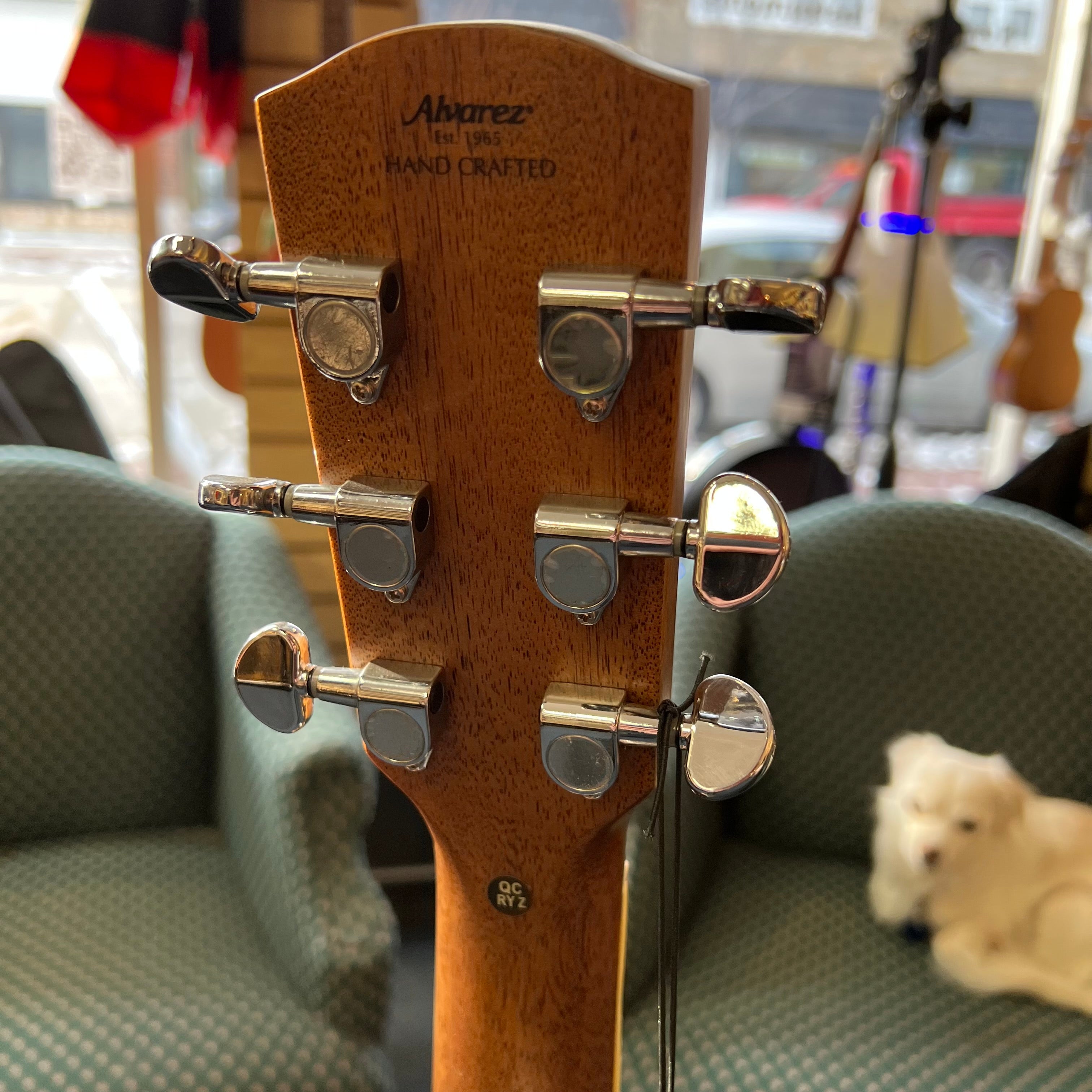Alvarez AD60 Artist Dreadnought