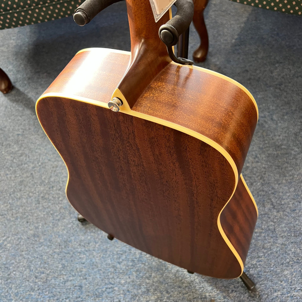 Alvarez AD60 Artist Dreadnought