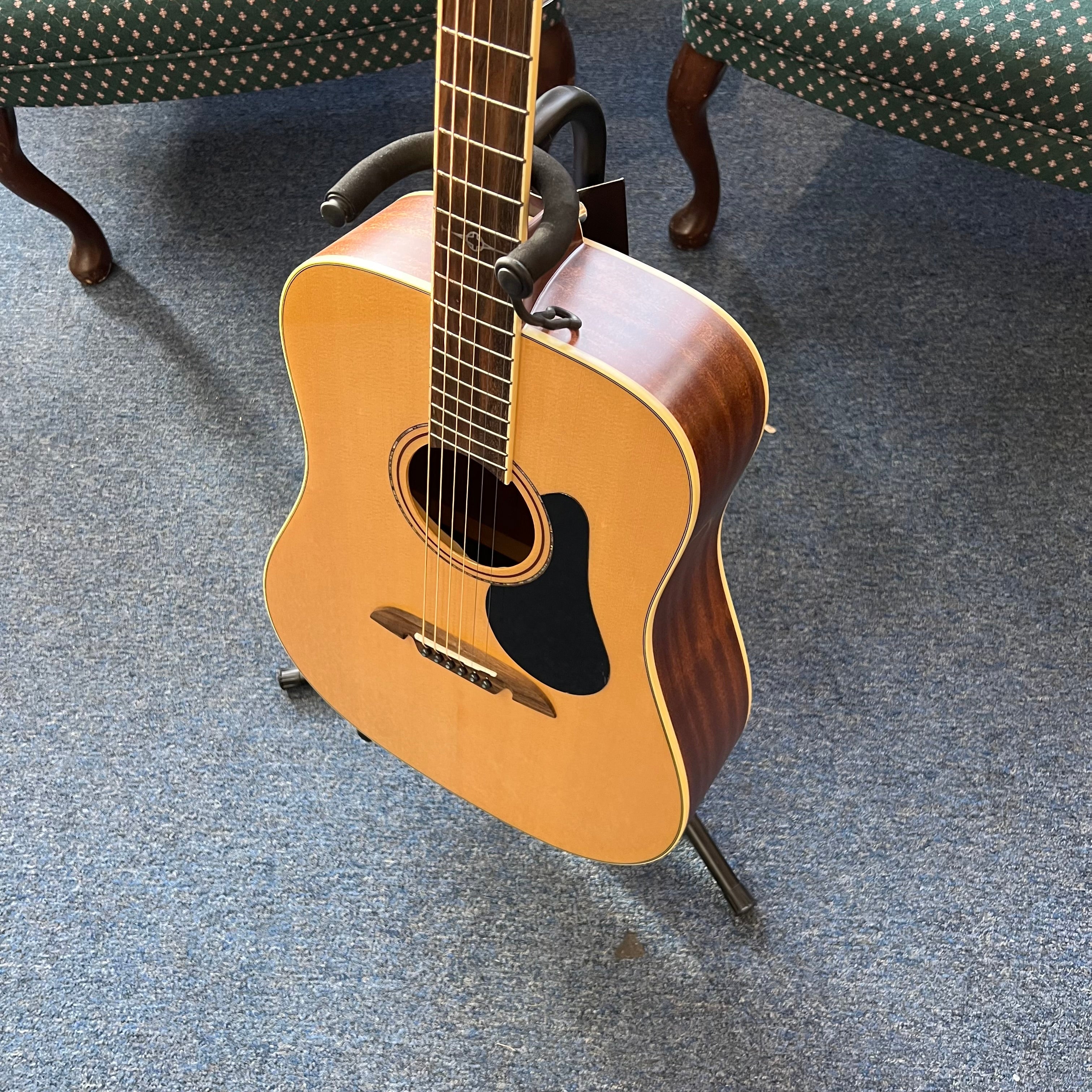 Alvarez AD60 Artist Dreadnought