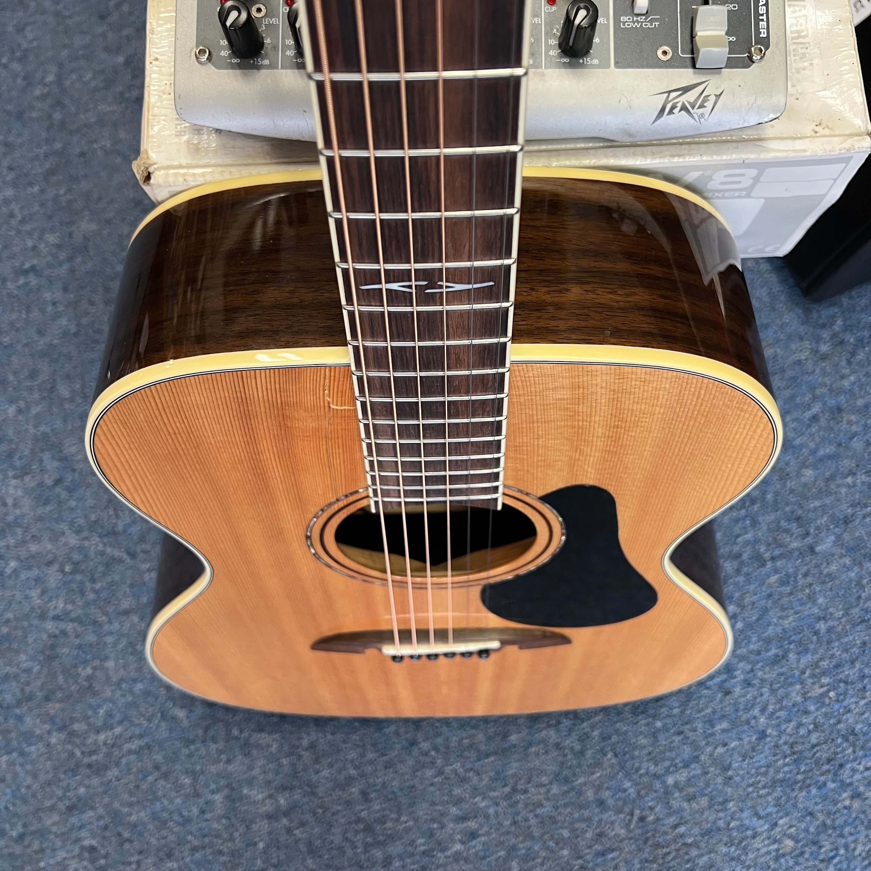 Alvarez AF70 Acoustic Guitar Folk Natural w/pickup (used)