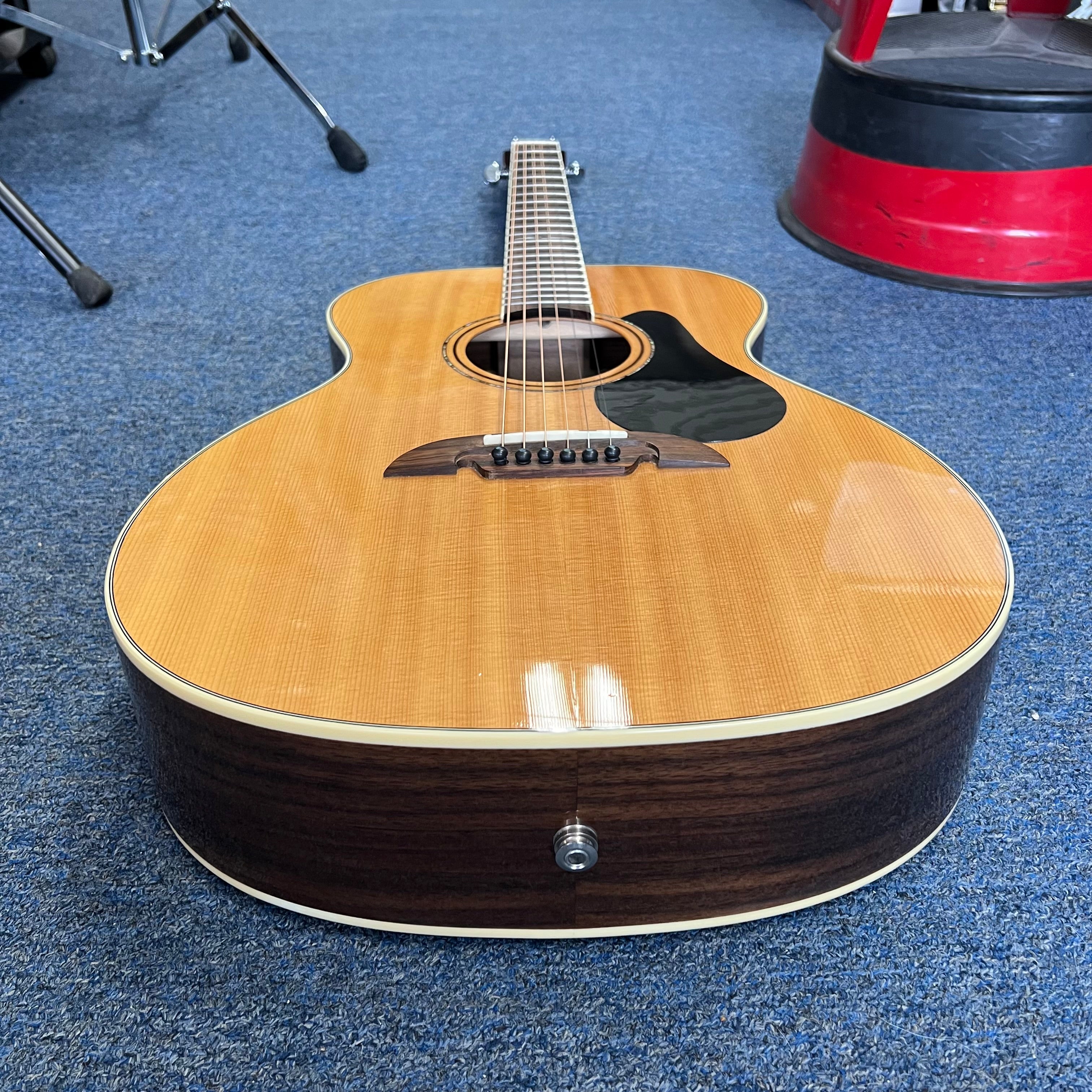 Alvarez AF70 Acoustic Guitar Folk Natural w/pickup (used)