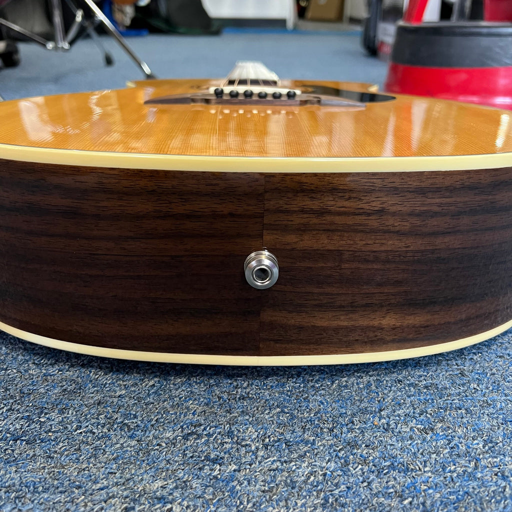 Alvarez AF70 Acoustic Guitar Folk Natural w/pickup (used)