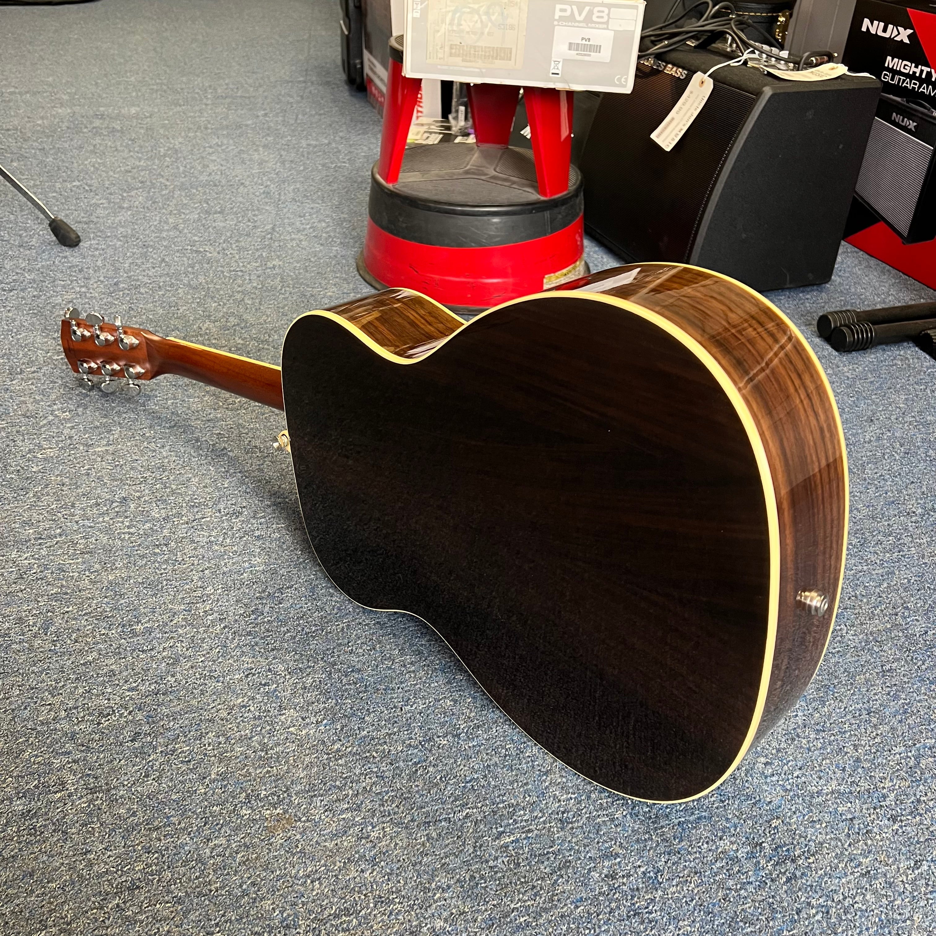 Alvarez AF70 Acoustic Guitar Folk Natural w/pickup (used)