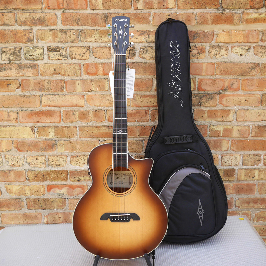 Alvarez Artist Little Jumbo Travel Guitar w/deluxe Gig Bag EQ & tuner Shadowburst