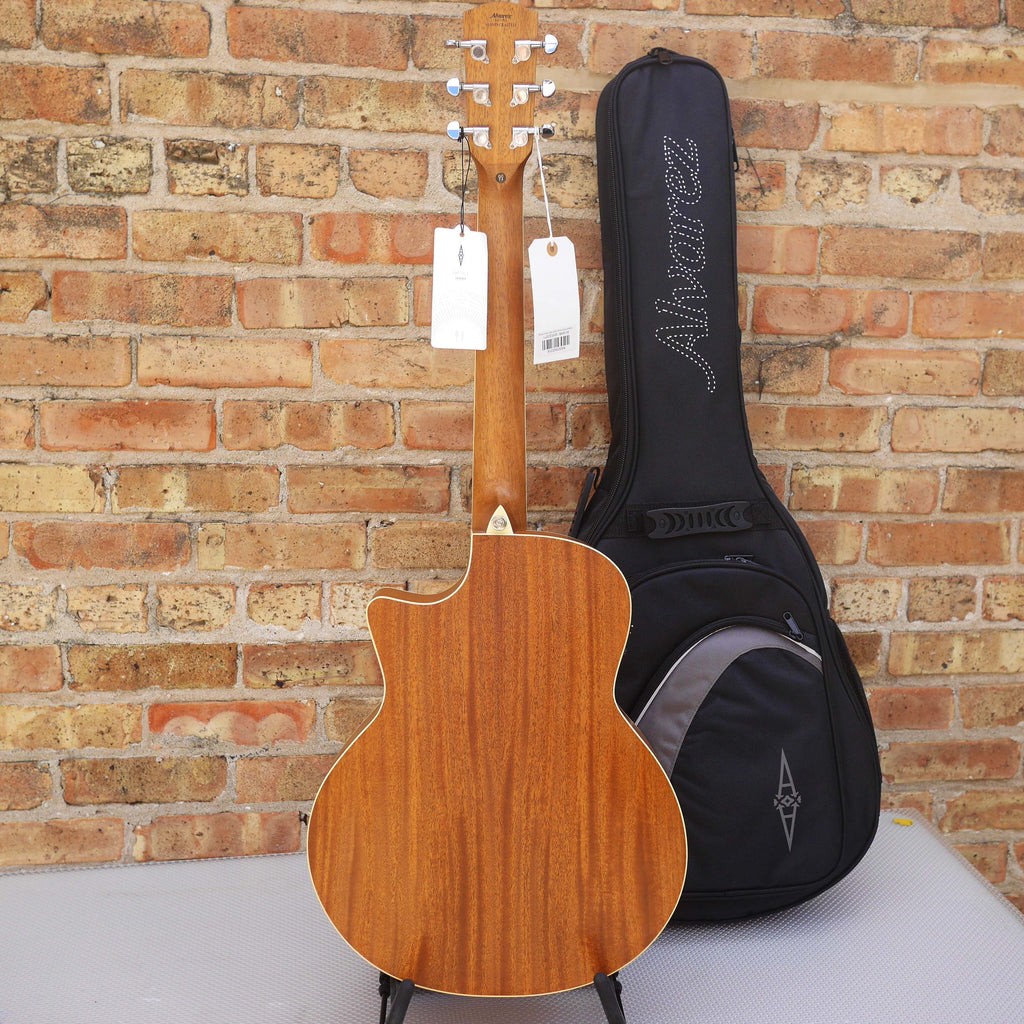 Alvarez Artist Little Jumbo Travel Guitar w/deluxe Gig Bag EQ & tuner Shadowburst
