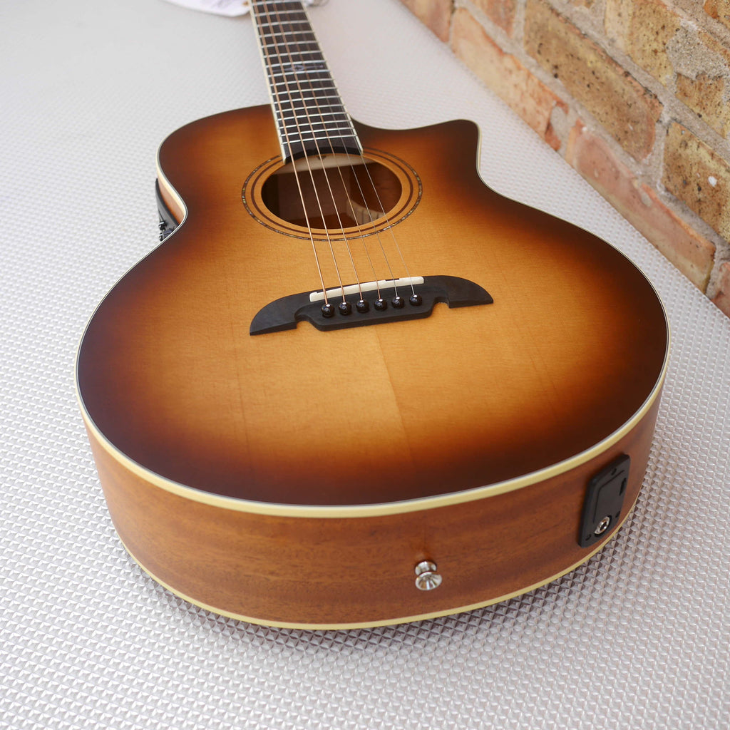 Alvarez Artist Little Jumbo Travel Guitar w/deluxe Gig Bag EQ & tuner Shadowburst