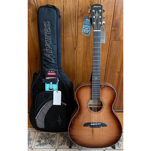 Alvarez Artist OM Ltd Edition Acoustic Guitar Package