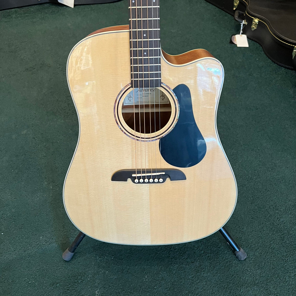Alvarez RD26CE Regent Acoustic Electric Cutaway Guitar