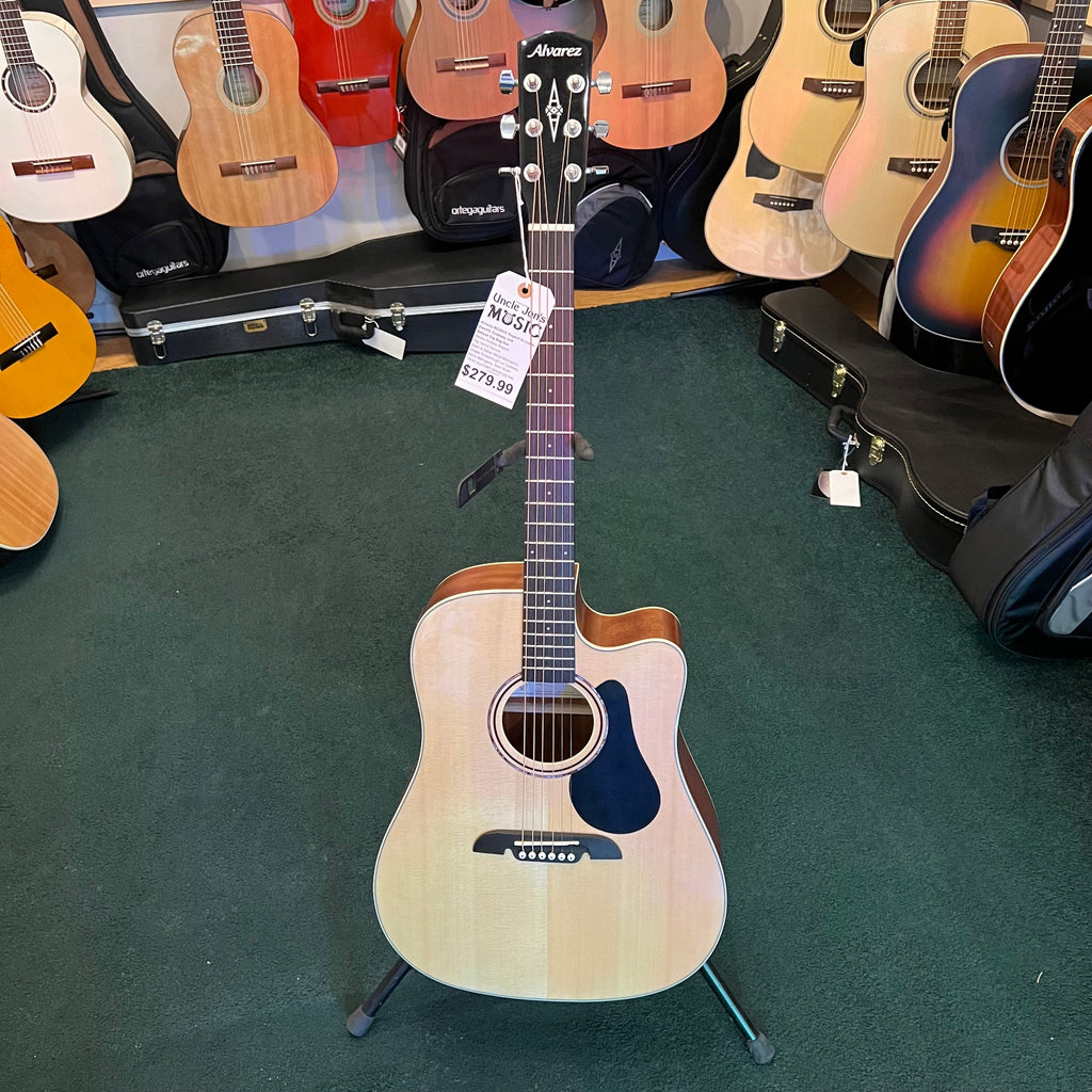 Alvarez RD26CE Regent Acoustic Electric Cutaway Guitar