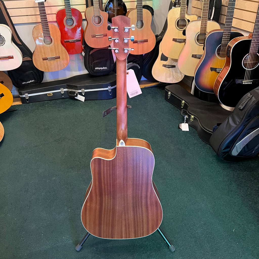 Alvarez RD26CE Regent Acoustic Electric Cutaway Guitar