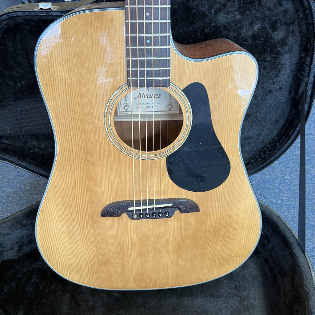 Alvarez RD8C Acoustic-Electric Guitar Natural w/HSC (used)