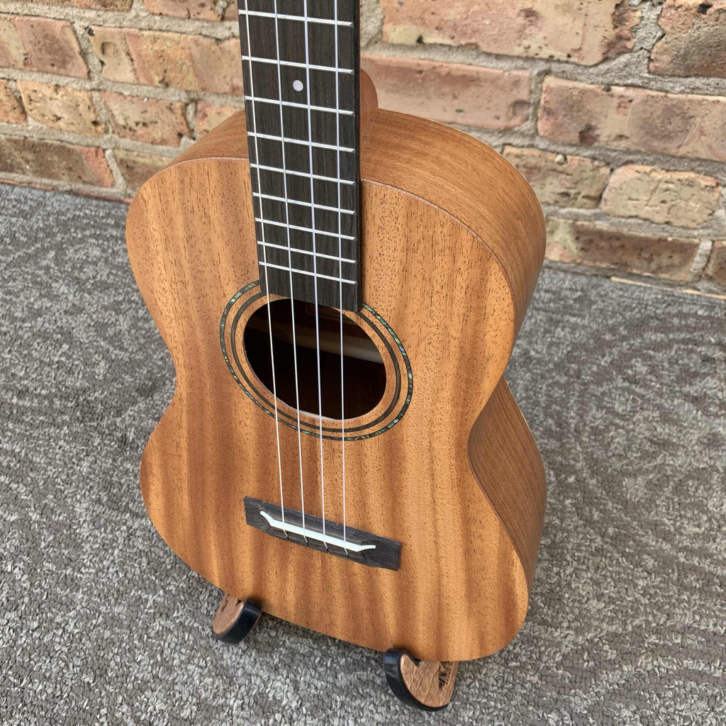 Alvarez Regent Baritone Ukulele Mahogany Satin
