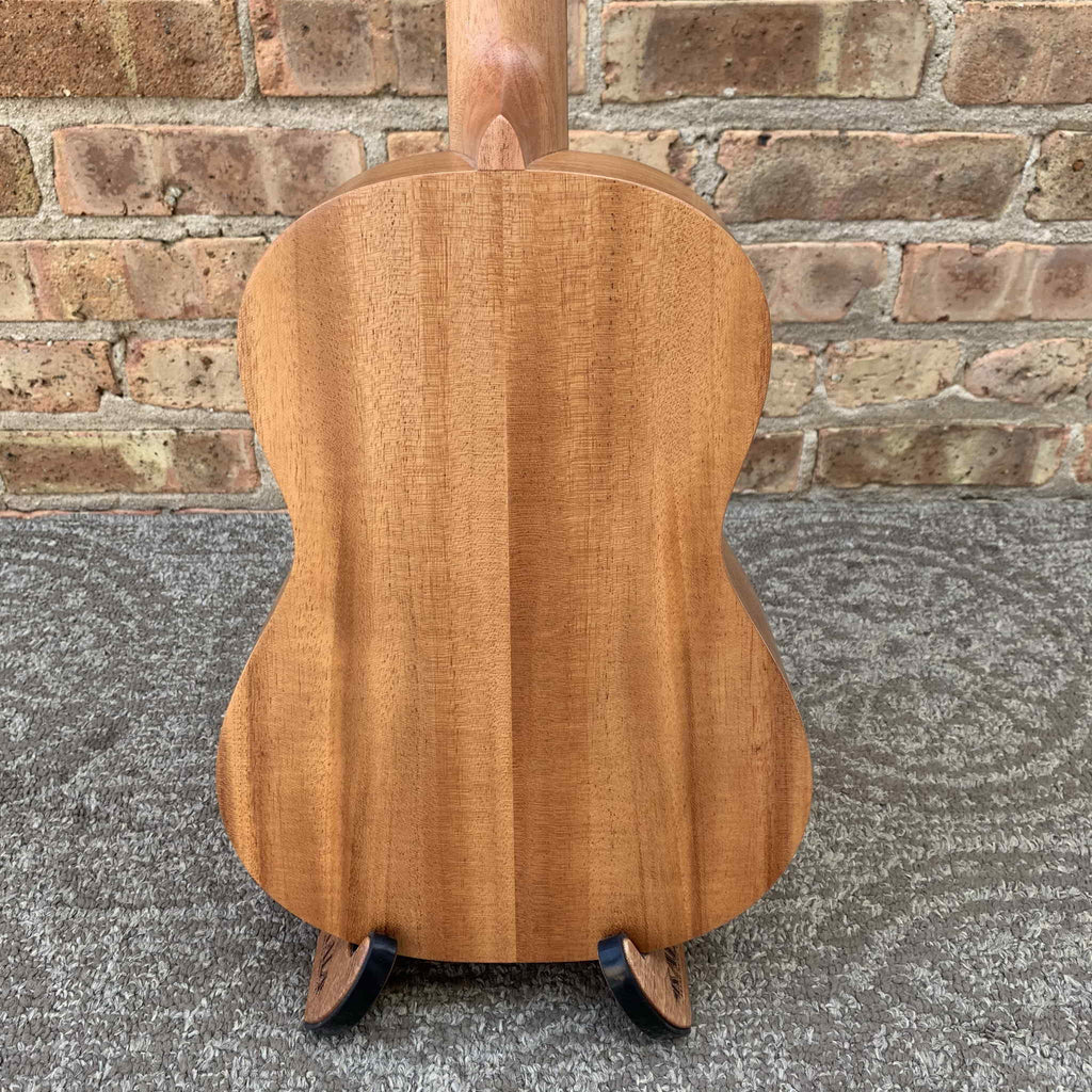 Alvarez Regent Baritone Ukulele Mahogany Satin