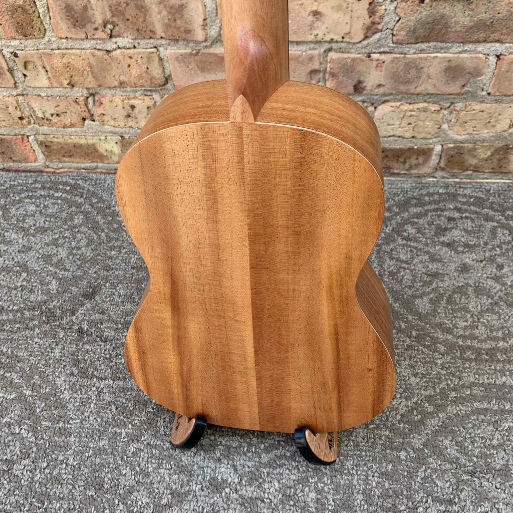 Alvarez Regent Baritone Ukulele Mahogany Satin