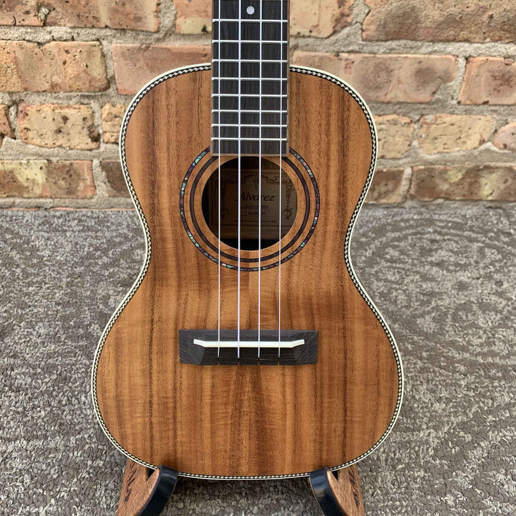 Alvarez Regent Concert Ukulele Pack w/Tuner and Gig bag Acacia