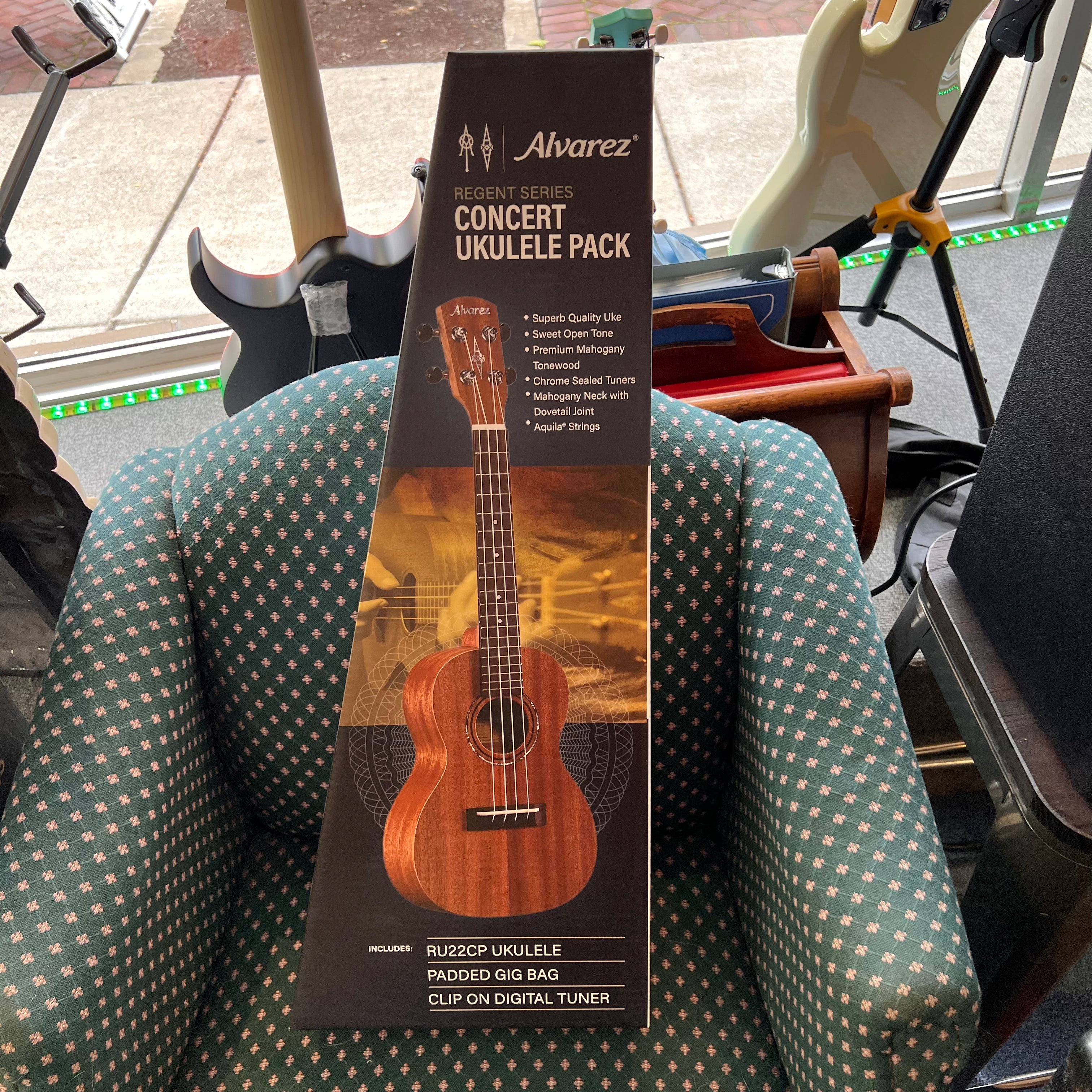 Alvarez Regent Concert Ukulele Package with bag & Tuner