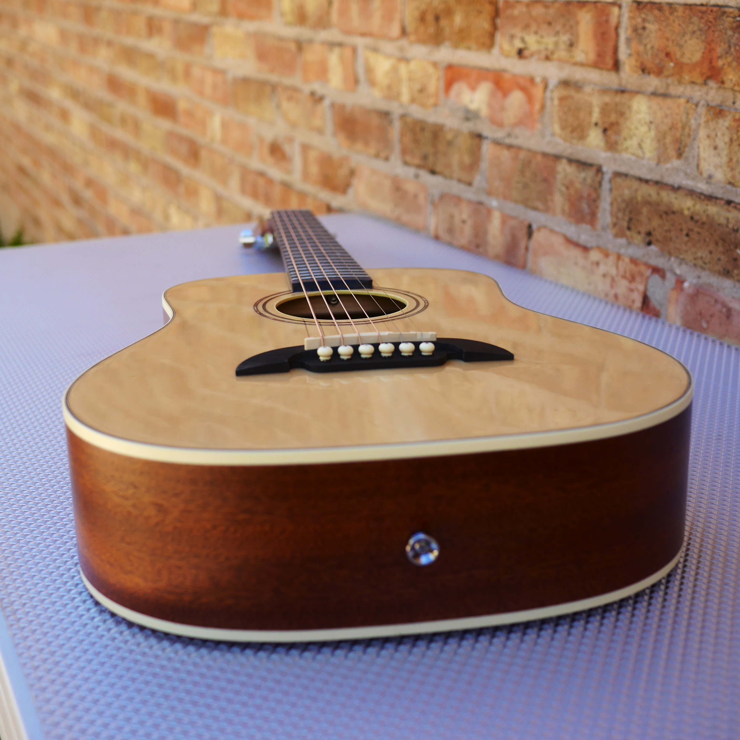 Alvarez Regent Travel Sized Dreadnought w/Deluxe Gig bag
