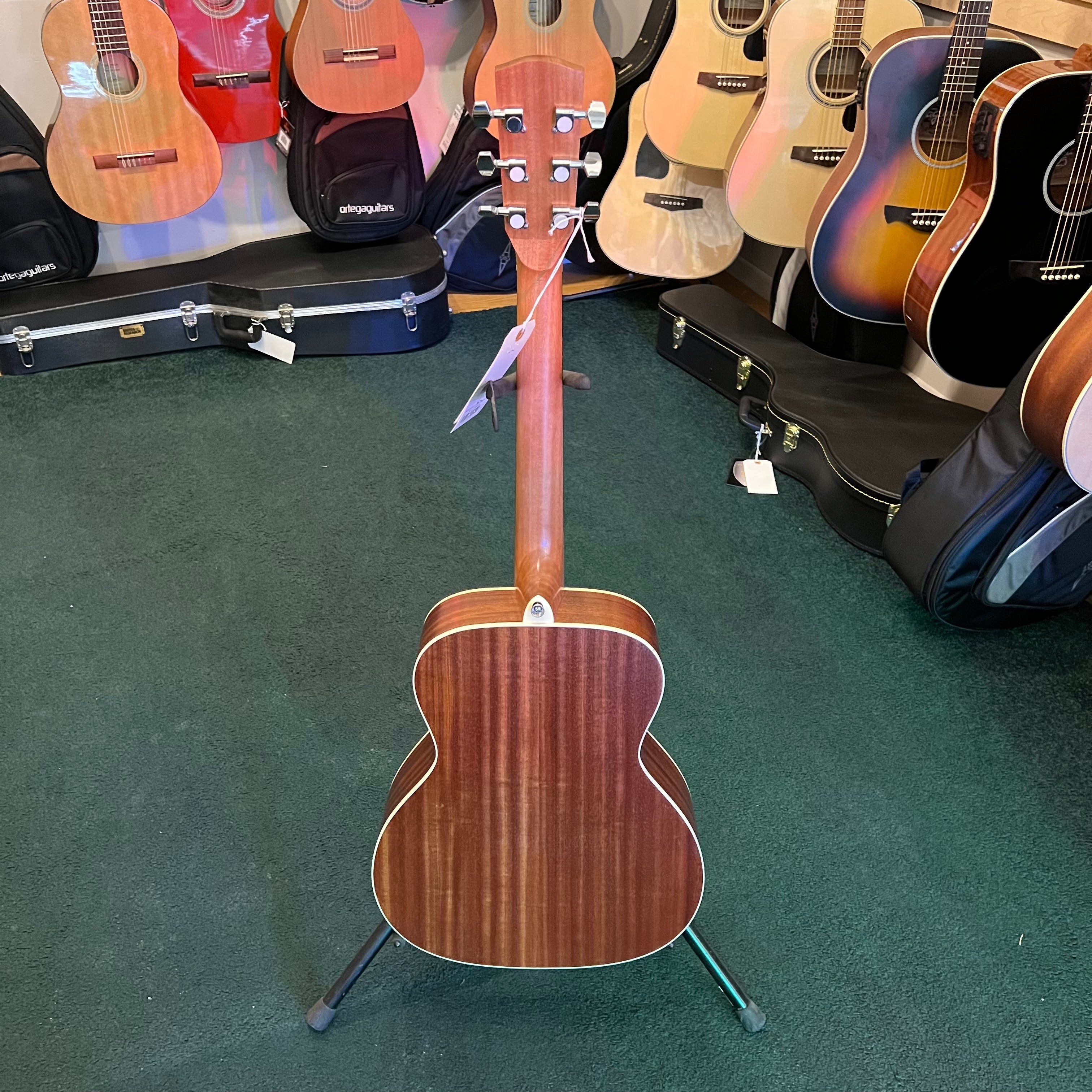Alvarez RS26 Short Scale Steel String Guitar w/bag