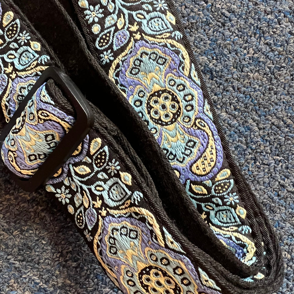 AMUMU Hootenanny Embroidery Guitar Strap Blue Cotton -CO04E-BL (used)