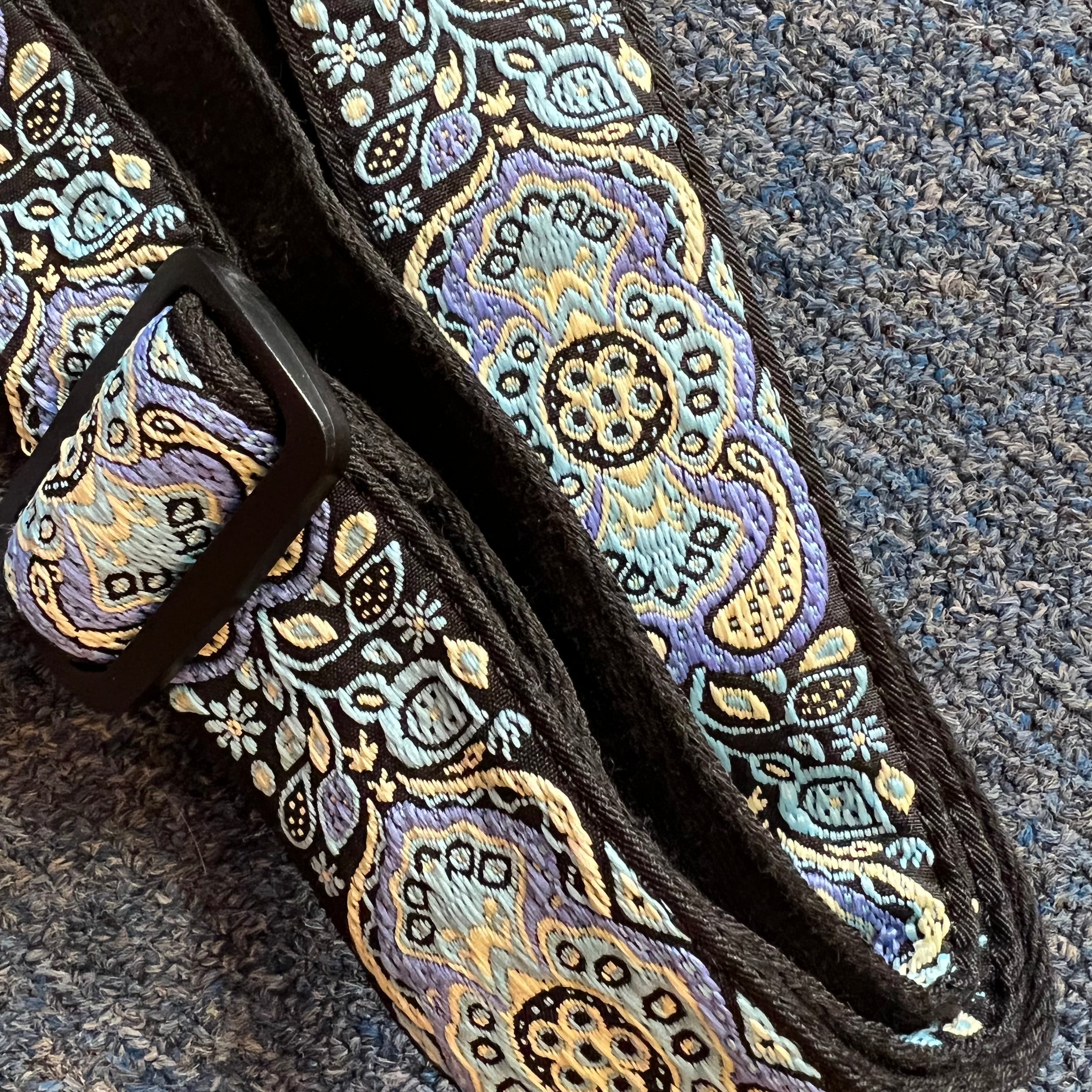 AMUMU Hootenanny Embroidery Guitar Strap Blue Cotton -CO04E-BL (used)