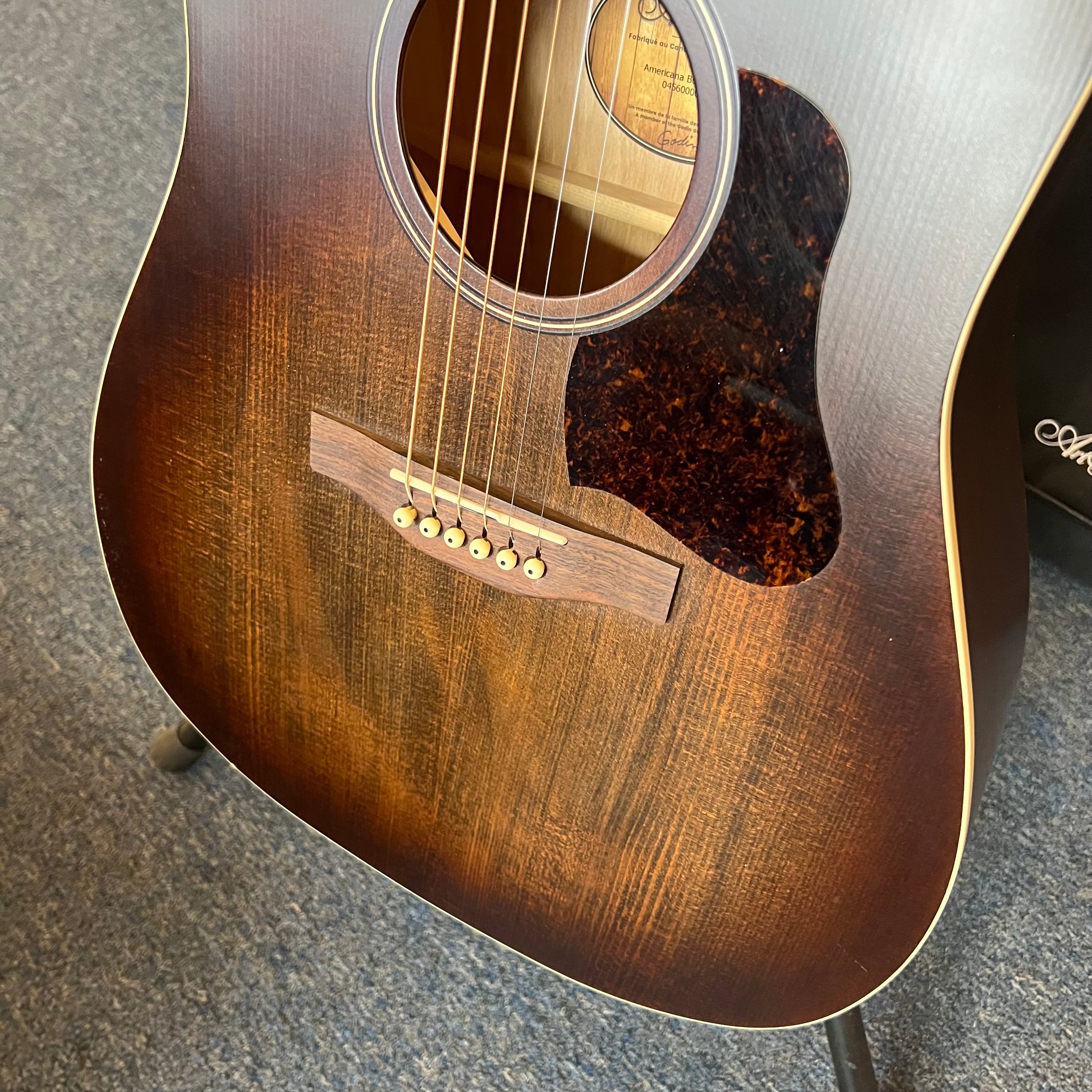 Arts & Lutherie Acoustic Guitar American Bourbon Burst w/Bag