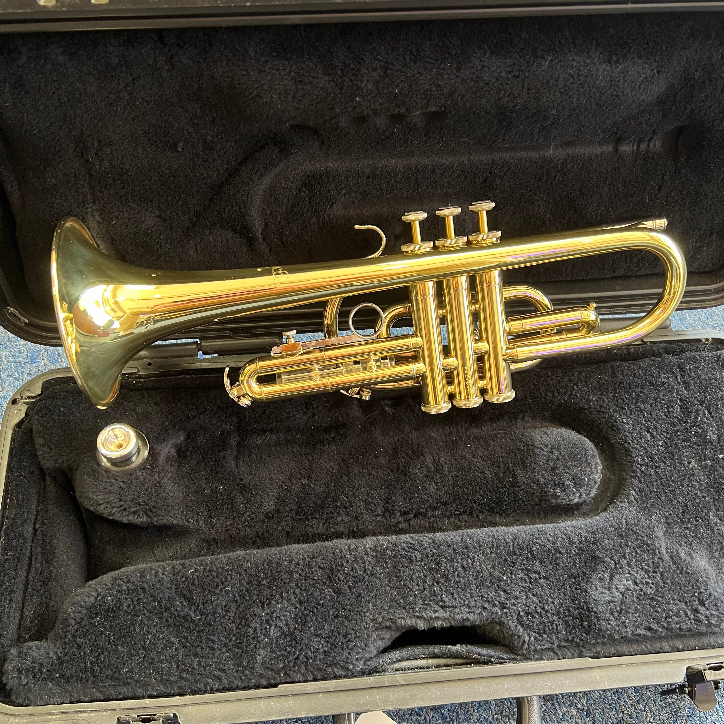 Bach CR300 Cornet w/case (used)