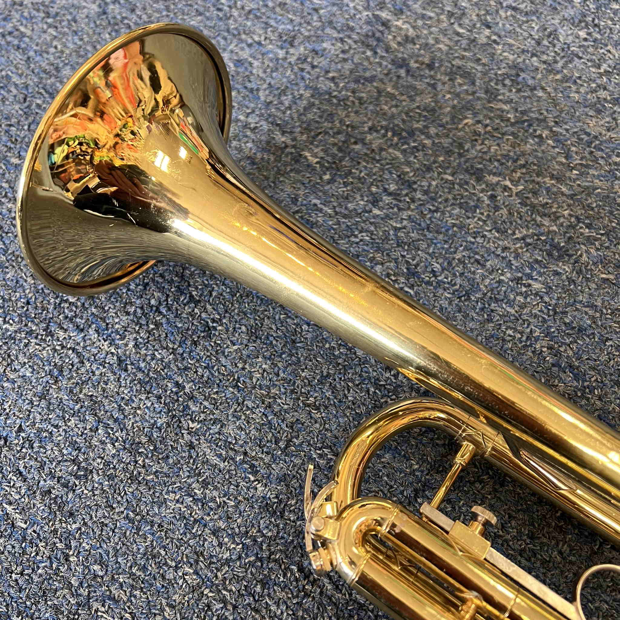 Bach TR300 Trumpet 1990 brass lacquer finish (used)