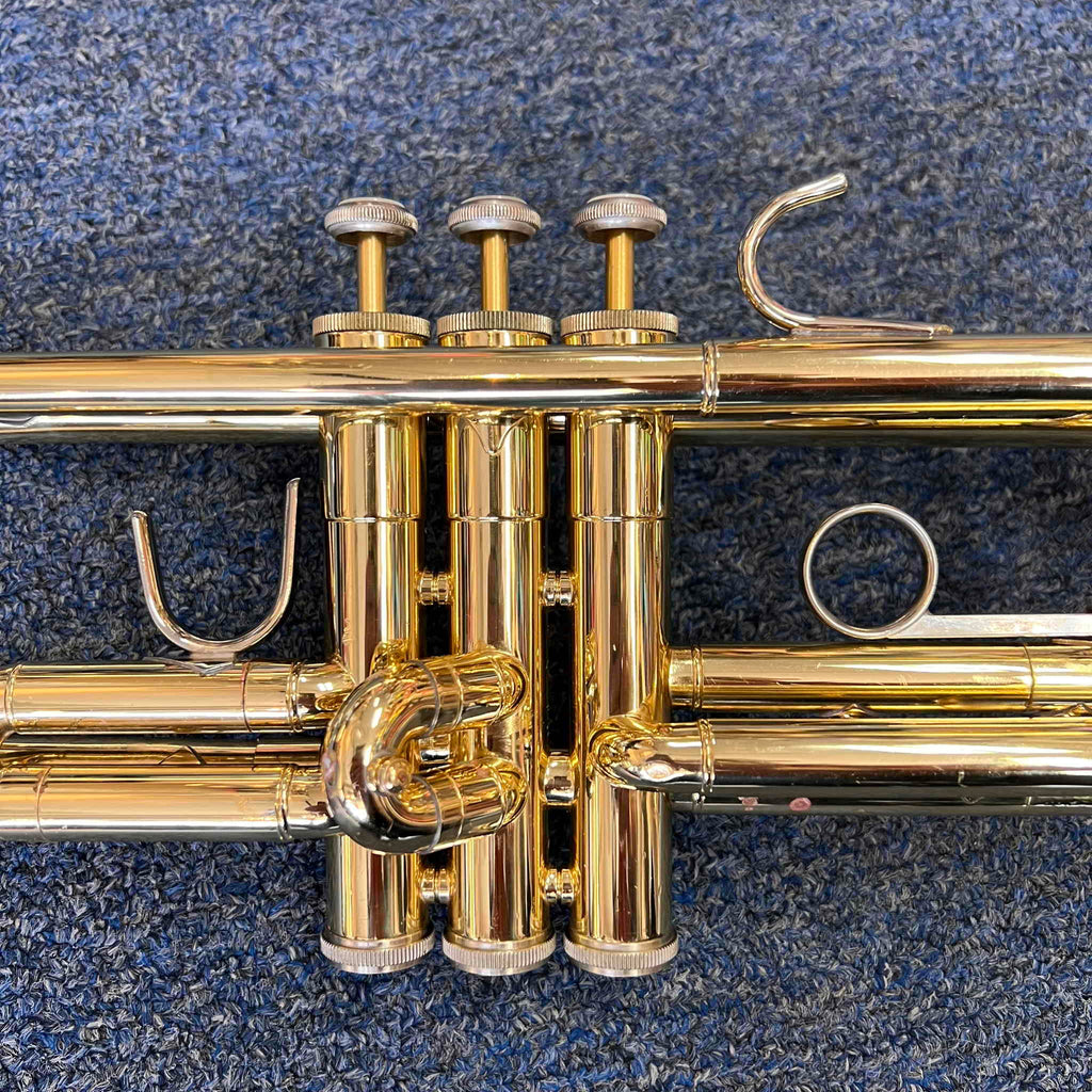 Bach TR300 Trumpet 1990 brass lacquer finish (used)