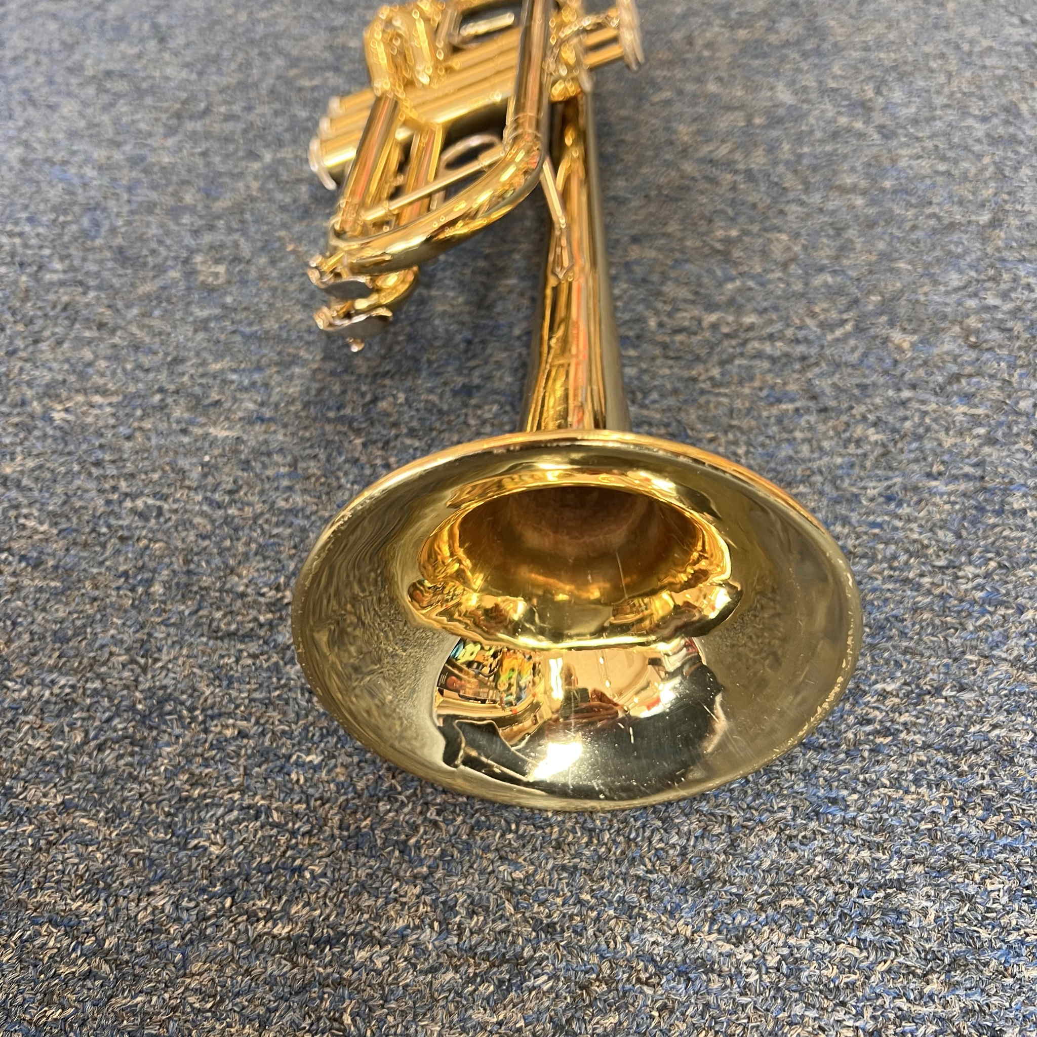 Bach TR300 Trumpet 1990 brass lacquer finish (used)