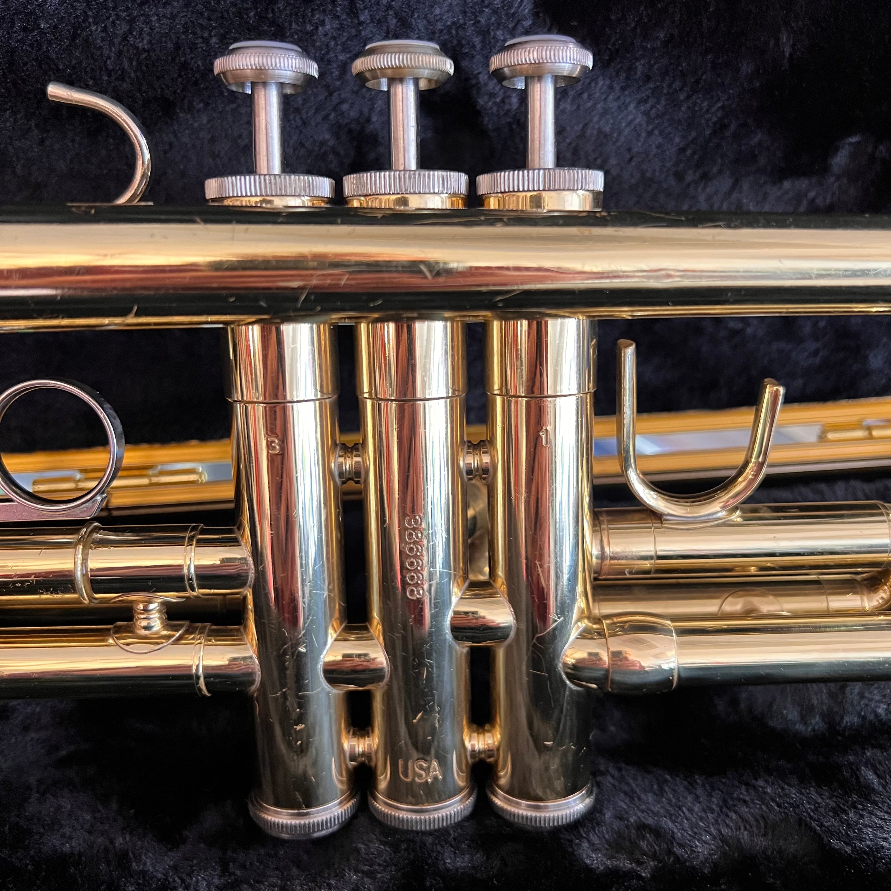 Bach TR300H2 Trumpet (used)