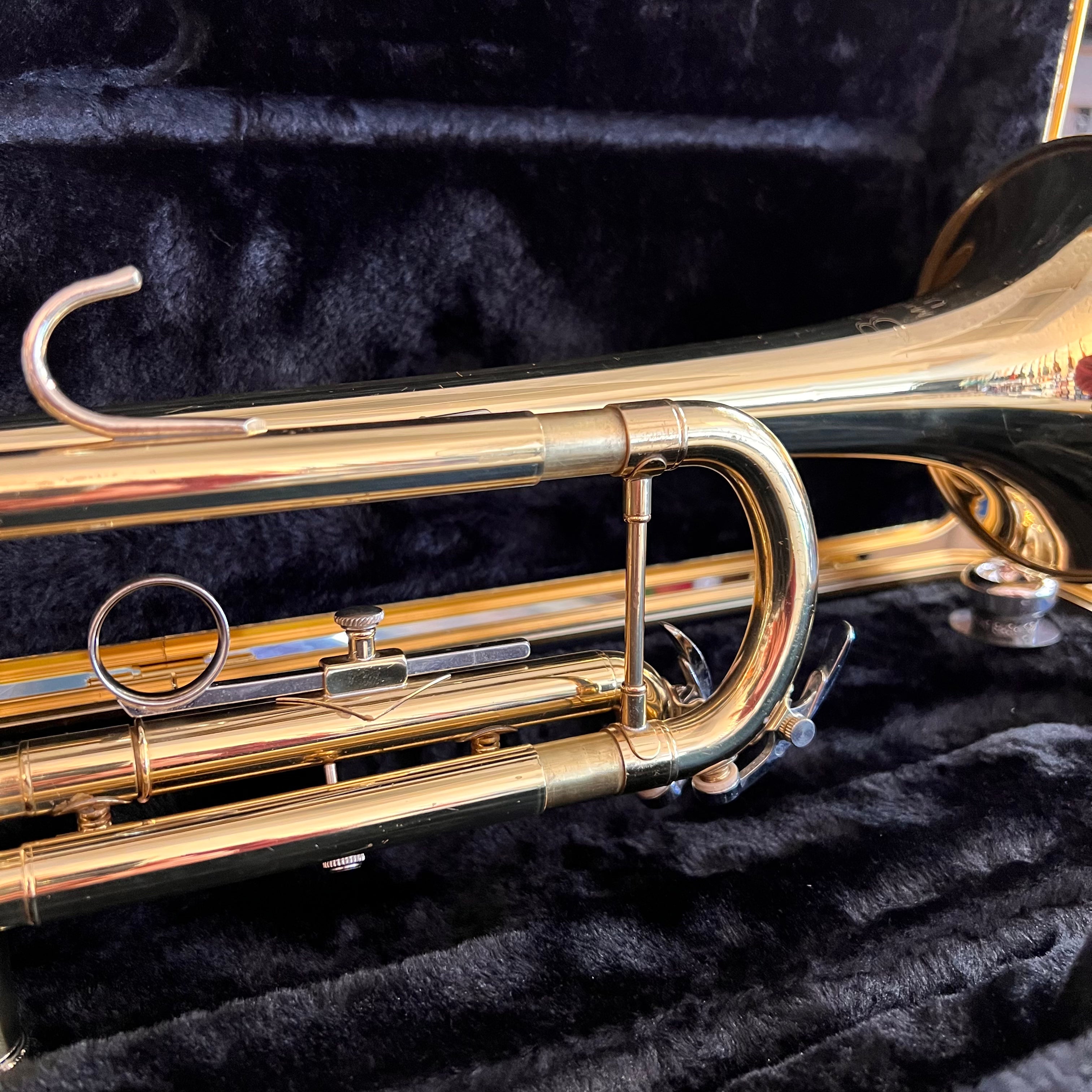 Bach TR300H2 Trumpet (used)