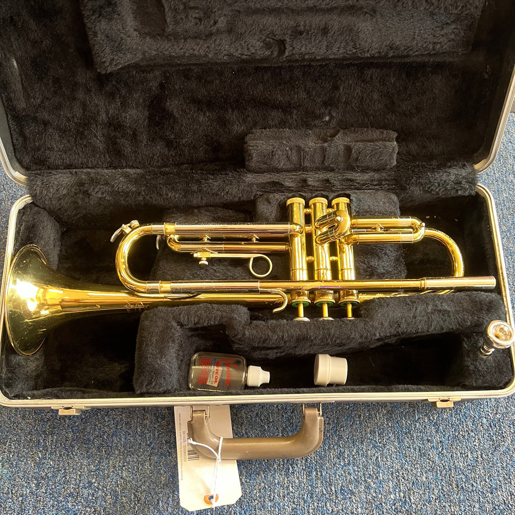 Buescher Aristocrat (Selmer Bundy) Student Trumpet w/case